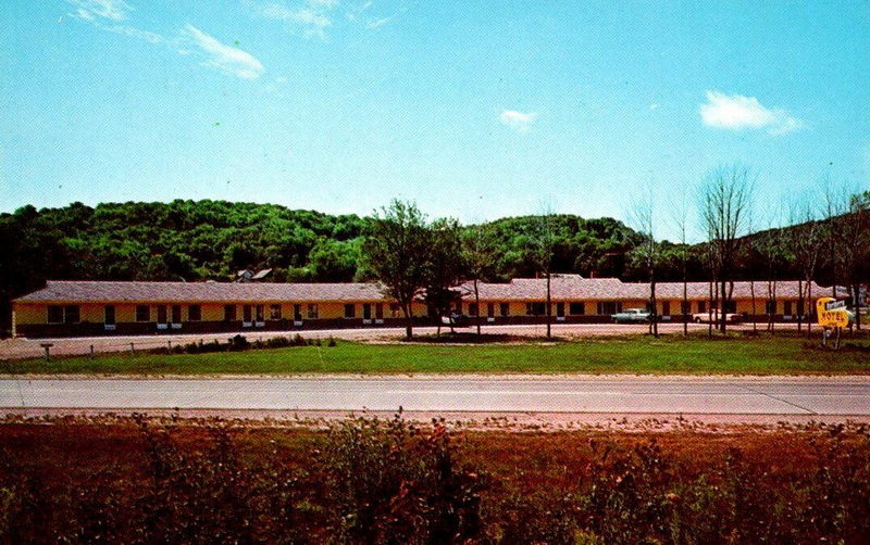 Northern Motel - Vintage Postcard (newer photo)